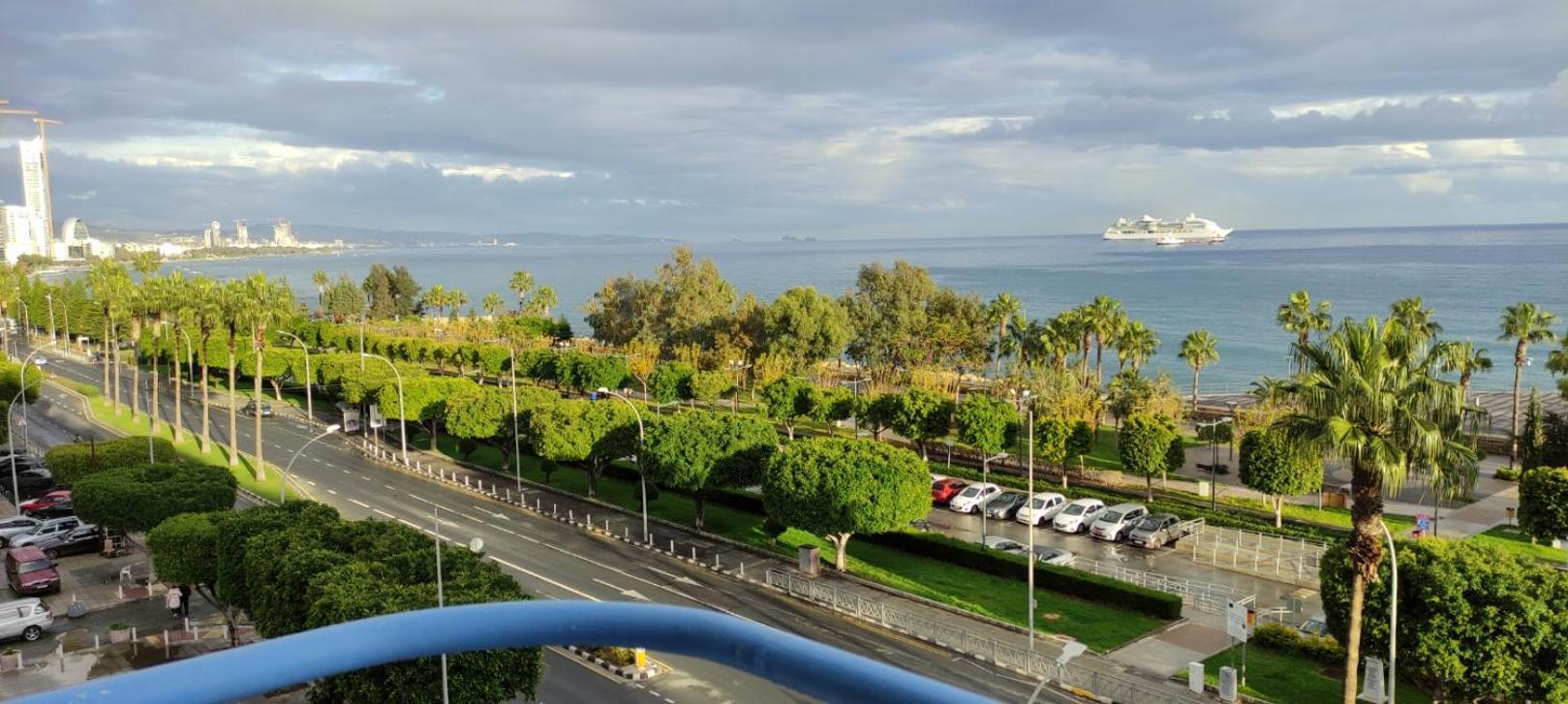 Sea Front & City Center, Amazing Sea View Limassol Exterior photo